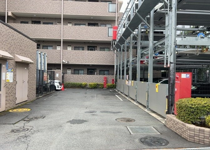 マンションの駐輪場は、事前に空きがあるか確認を取ると安心です。せっかく入居したのに駐輪スペースがない！なんてことになったら大変ですよね。そこで、内見時や購入前にはまず事前に確認しておくと良いでしょう。