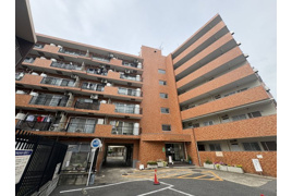 ライオンズマンション西新井の外観