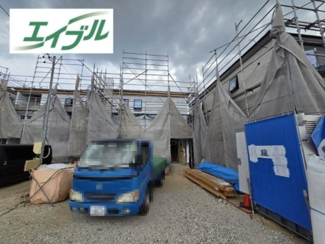 コンビニ・公園　近く。　南面にお庭あり。