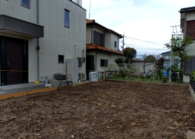 人が暮らすうえで日光は大切な要素となります。日当たりの良さは譲れないポイントですね。併せて近くに大きな建築物の建築予定がないか、あるいはそれが可能な土地が近くにないか事前に確認することもお勧めします。