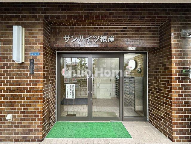 【エントランス】マンションのエントランスは、その物件の印象を決める、顔とも言える場所です。毎日通る場所ですからきれいなのが一番です。