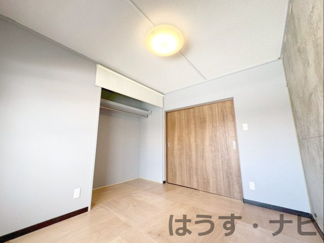 洋室（約5.3帖）