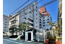 秀和青南レジデンスの外観