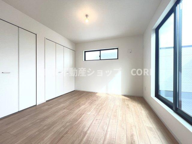 居室となる空間には毎日しっかりと光が差し込みます。明るい室内になっております！