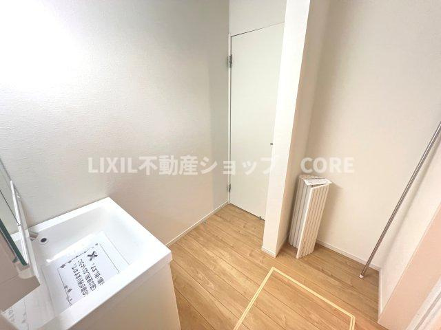 収納もあり、スッキリと見映えの良い空間に拵えました。時間に余裕とゆとりを持たせます。