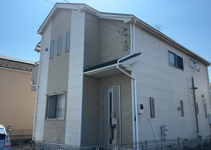 隣家の土地はどうなっているのか、生活利便施設が近くにあるのか、学校まで近いかなど、お客様のライフスタイルにあわせたイメージが重要です。また、近くにあると困る施設が近くにないかも確認するといいでしょう。