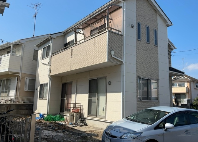 東側道路の場合は居室を南向きに設計しやすいため、朝日が入りやすいというメリットがあります。一方、西側道路も東側同様に居室を南向きに設計しやすいのですが、住宅地だと朝日が入りにくいという弱点があります。