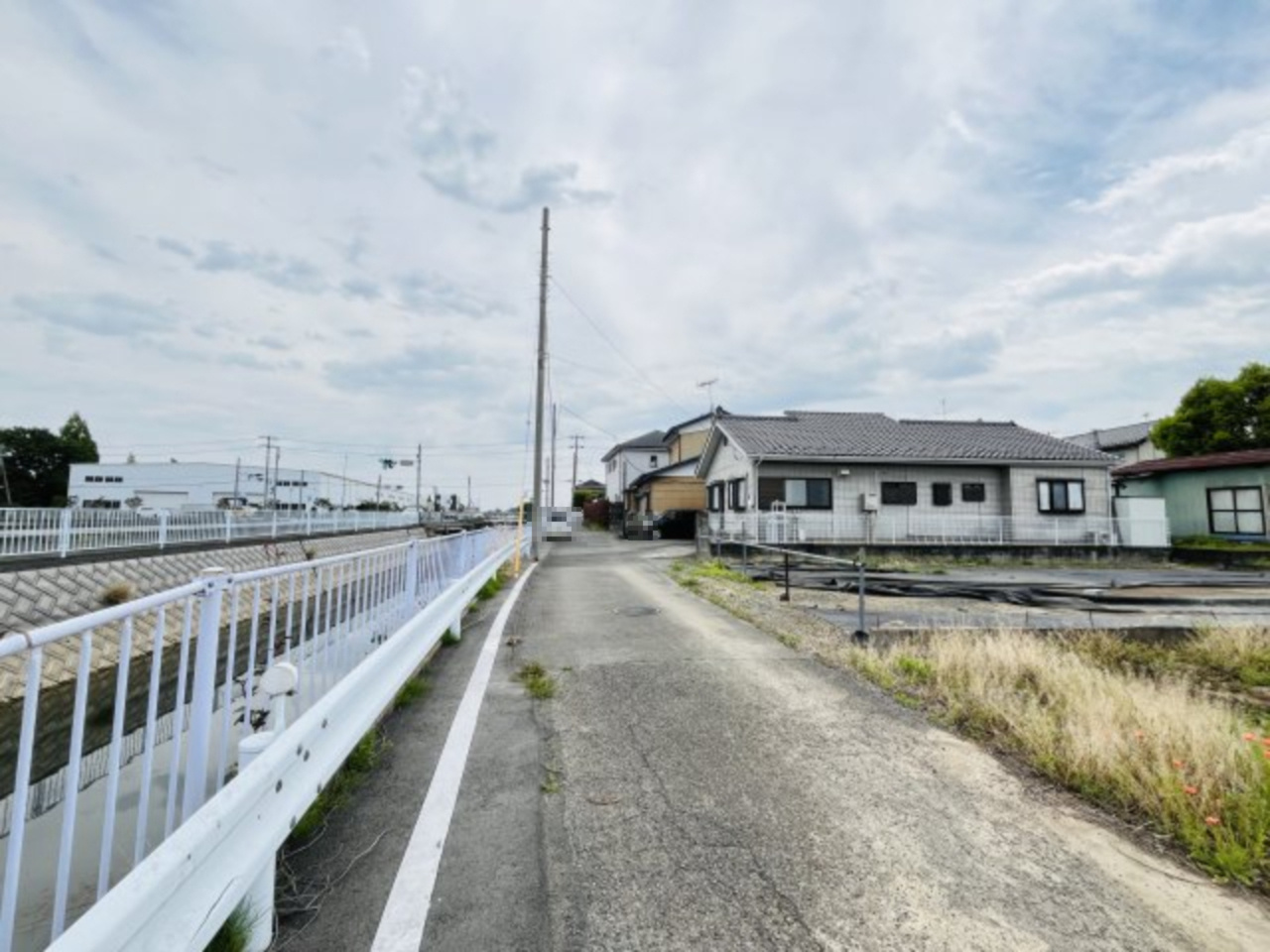 前面道路含む現地写真