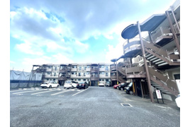 ネオハイツ都賀の外観