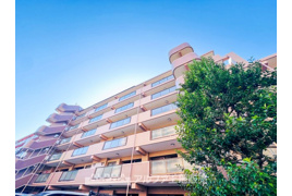 フォルスコート調布染地公園の外観