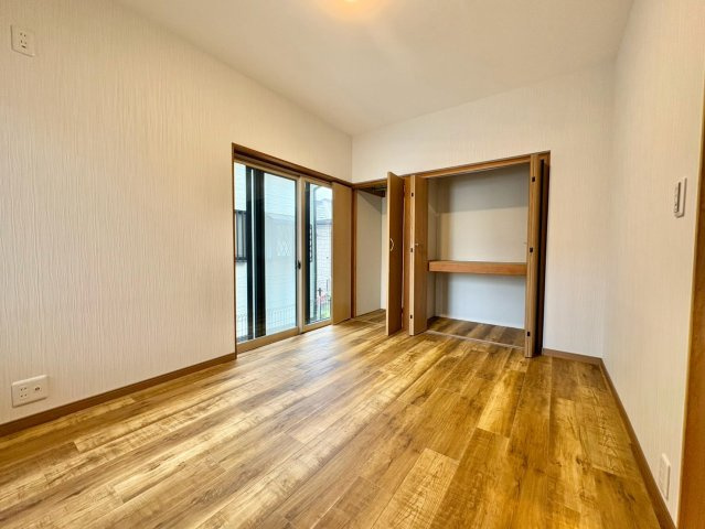 洋室6帖・収納付きで、お部屋がすっきり片付きます。