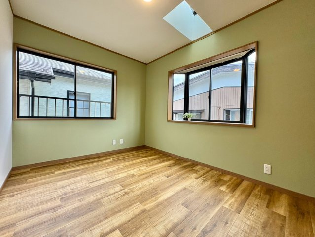 洋室6帖・収納付きで、お部屋がすっきり片付きます。