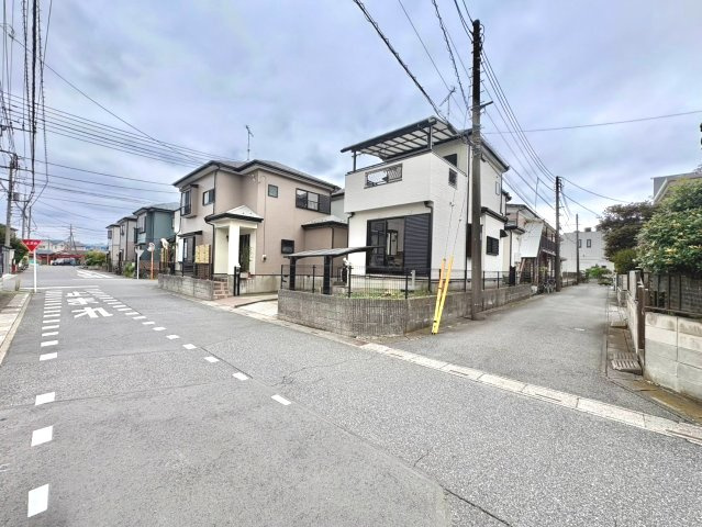 全居室6帖・全居室に収納がある4LDK・屋根裏収納付き！2026年6月リフォーム済み！ワンフロアに水回りの集中した家事ラク動線です！詳細資料やご見学予約もお気軽にお問い合わせください！
