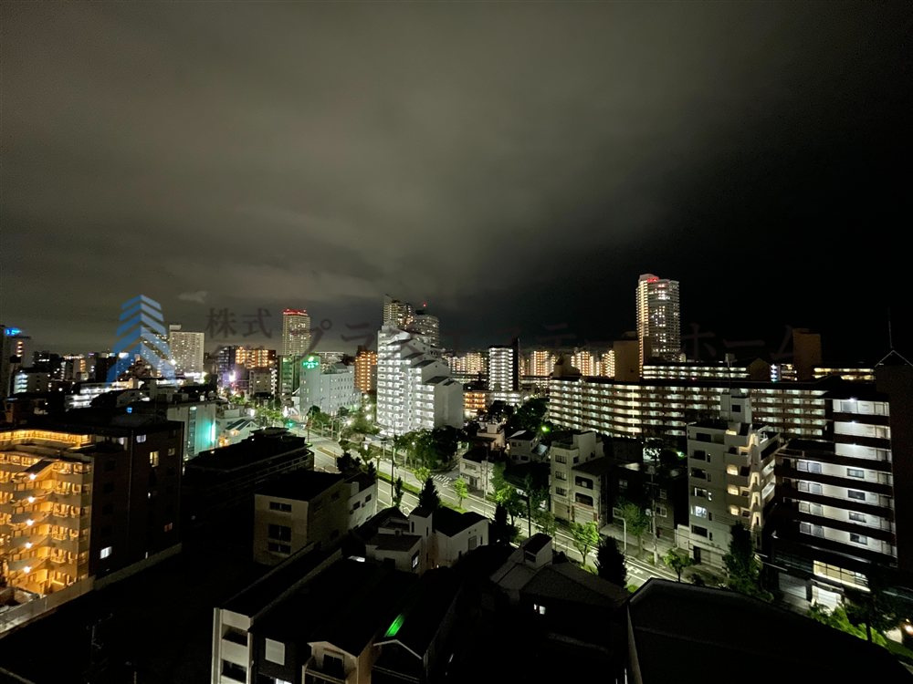 最寄駅まで徒歩約5分♪徒歩8分で3駅3路線利用可♪　11階建ての最上階のお部屋♪