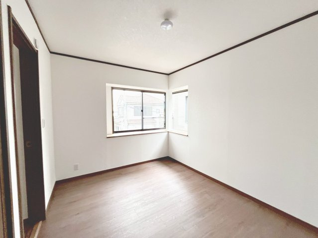 広々とした洋室です
