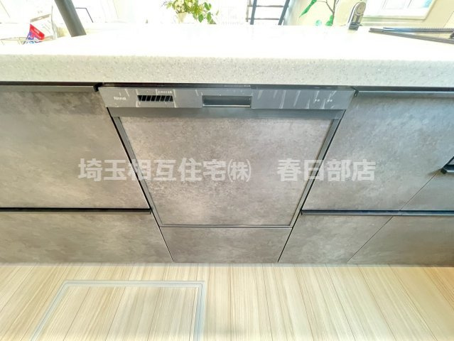 家事の時短を叶える食洗機付き。