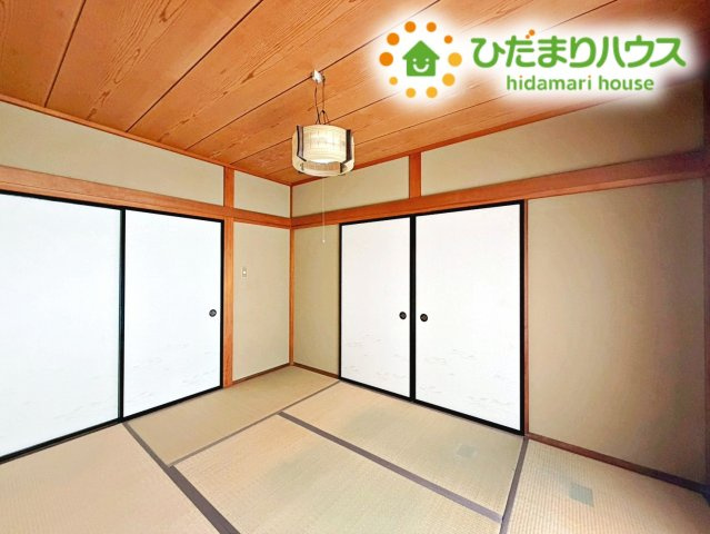 小さなお子さまのいる方におすすめ！リビング横の和室でお子様が遊んでる様子も確認できます(^^)/