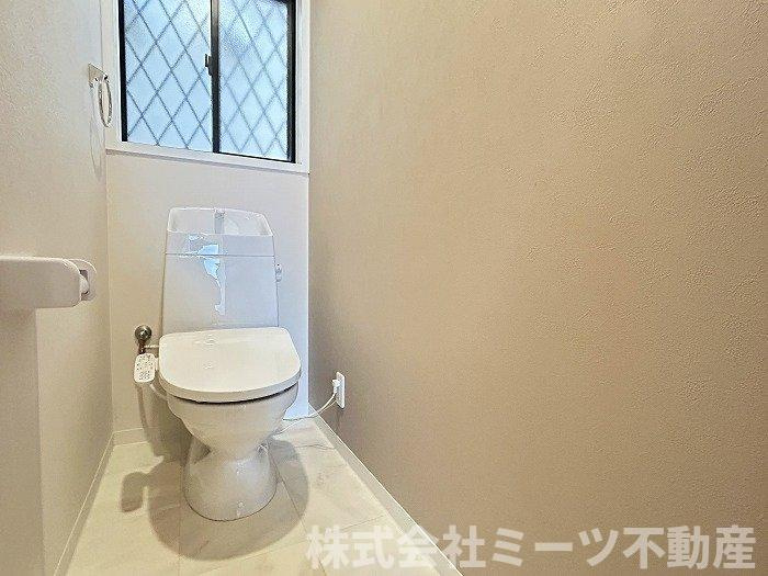 温水洗浄便座も新調されております♪