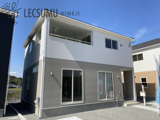 外観：328000609404