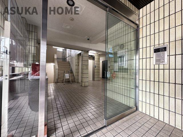 セキュリティー面でも安全なオートロックを完備♪安心して生活できますね。