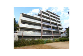 ファーネスト春日原ルクシアの外観