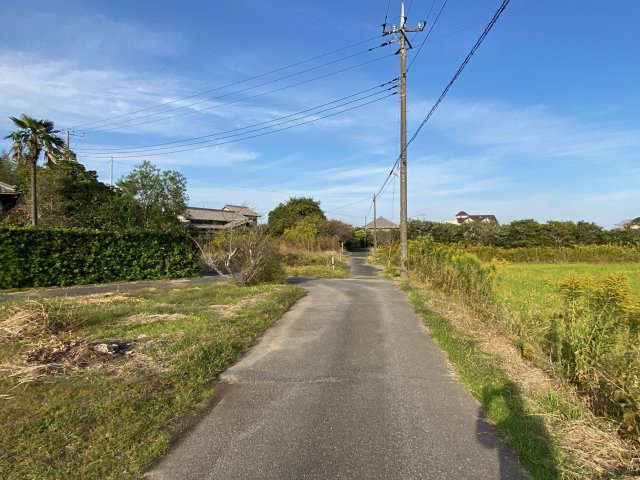 建物はボロボロで住めないですが自分で手直しするのも楽しいですよ