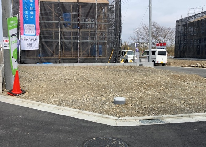 最寄り駅が近いなどの交通アクセスが良い土地だと暮らしやすいですよね。通勤・通学の観点から土地を選ぶことも大切です！自身や家族のライフワークからあったの物件を探しましょう！当社営業がお力になります！