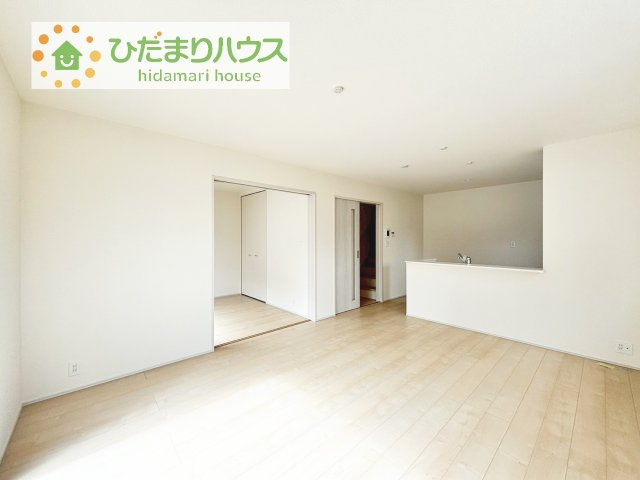 家族の集まるLDKは広々15帖！贅沢な空間を演出！
