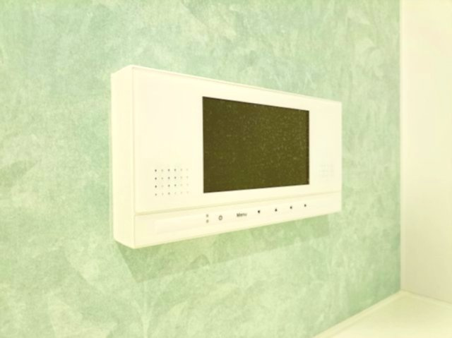 【追い焚き機能】　追い焚き機能付きで、いつでも温かいお風呂を楽しめます。