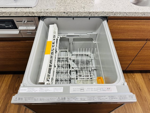 ～食洗機付き　食事後の食器洗いはお任せ、家族でゆっくりとくつろげます～