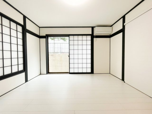 フローリング仕上げの和洋室