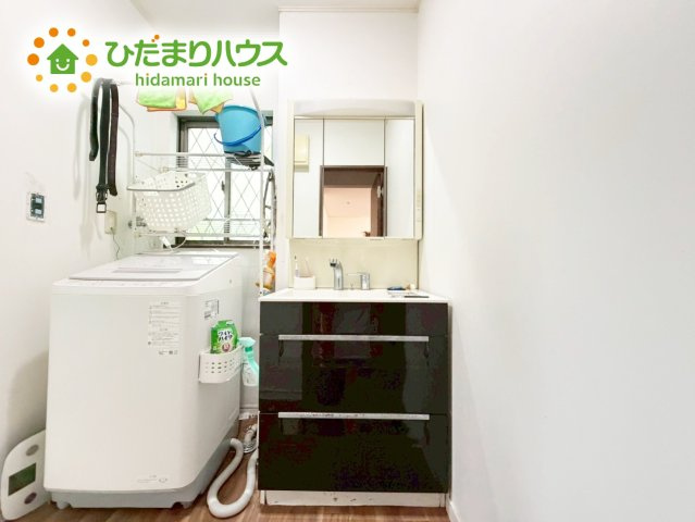 シンプルで使い勝手の良い独立洗面台！