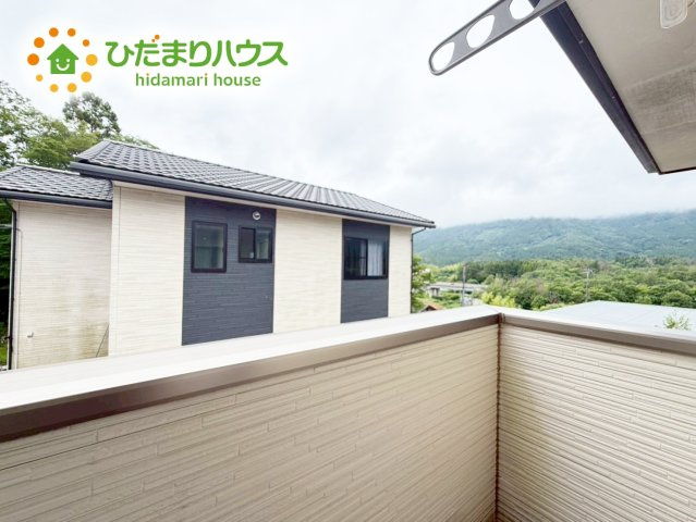 あたたかな光が差し込む、南向きのバルコニー(#^^#)