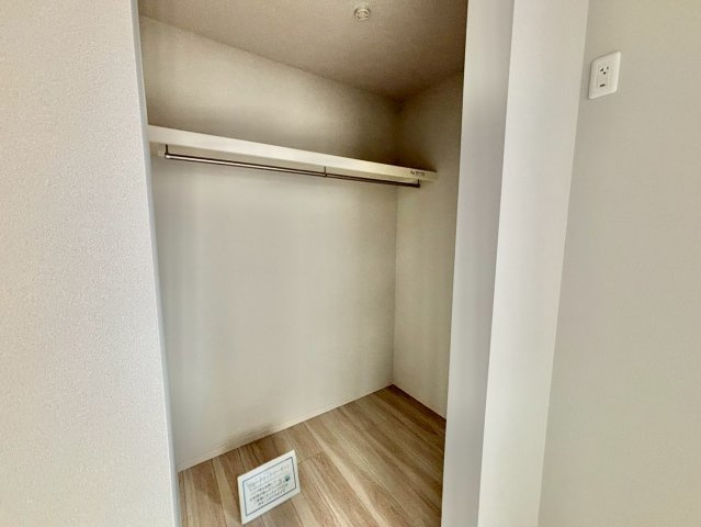 収納が豊富で、暮らしやすさに配慮した間取りです