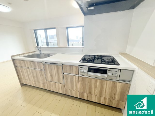 調理スペースも広くて、家族で一緒にお料理が楽しめますね！