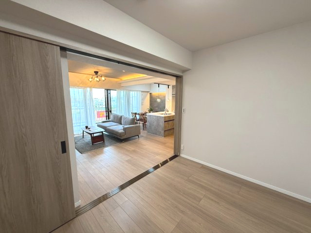全居室収納付きで、お部屋がすっきり片付きます。