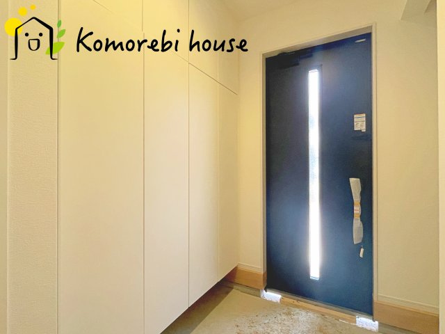 毎日通る玄関はこちらです