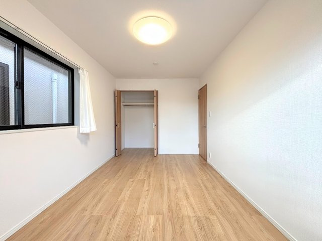 ◆感性を育むプライベートルームはシンプルでスマートな空間。好みの空間で読書をしたり、音楽を聞いたりと一人の時間も充実したものにできます。　