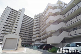 ファミールハイツ上野芝Ⅲ番館の外観