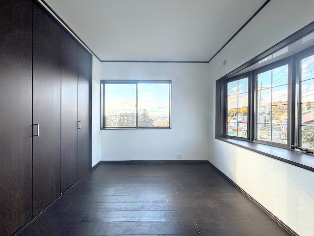 ◆柔らかい陽光が差し込む明るいお部屋を演出する設計。彩光の取れる窓が気持ちの良いお部屋を創り上げます。　