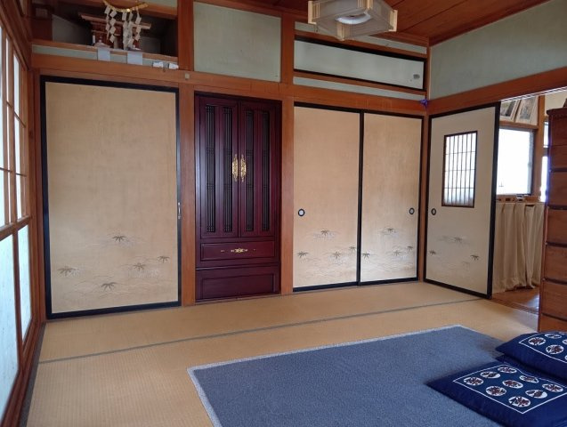 1階北側和室6帖。仏間・押入付きの和室。客間や寝室にも使いやすい落ち着きの空間。