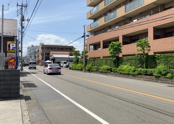 景色重視でお家選ぶをするとスーパーが遠い！学校が遠い！など生活をするうえで利便性で困ることもあります。まず一度現地を見学する際に、周辺の施設などがあるかを確認し、暮らし始めた後のことを想像しましょう。