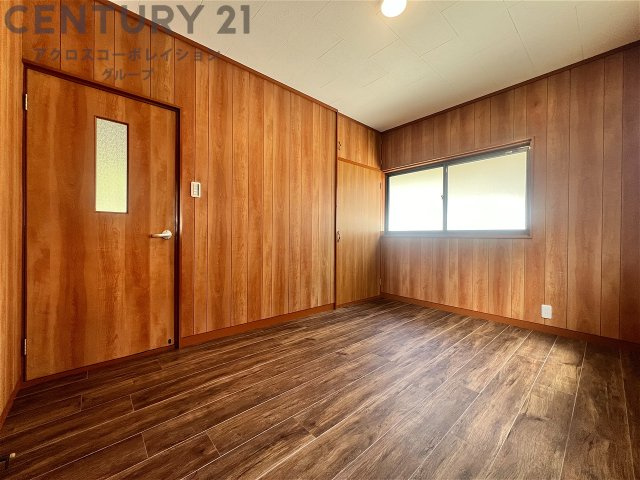 創造性や成長を促す遊びの空間を提供。学習や趣味に集中できる環境を整えます。個別のプライベートスペースは自己表現と自立心を育み、心地よい睡眠環境を整えリラックスできる場所を提供。　