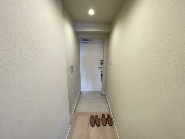 大容量シューズボックスは、家族全員分の靴を収納して、スッキリとした玄関に。　