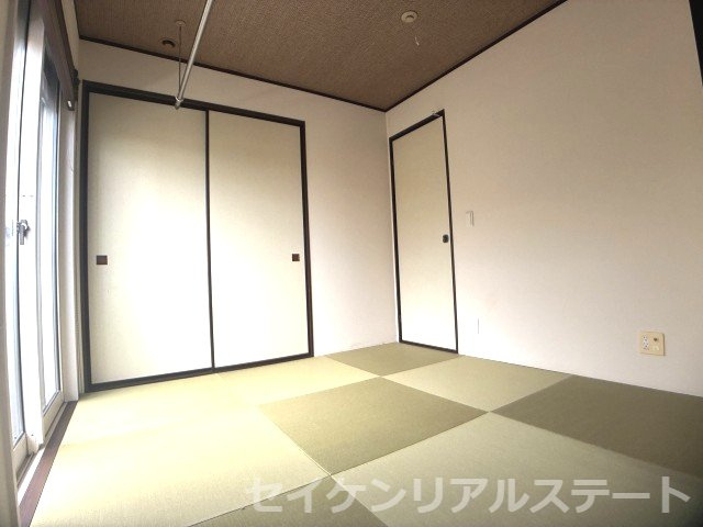 ホスクリーン付きで室内干しも快適
