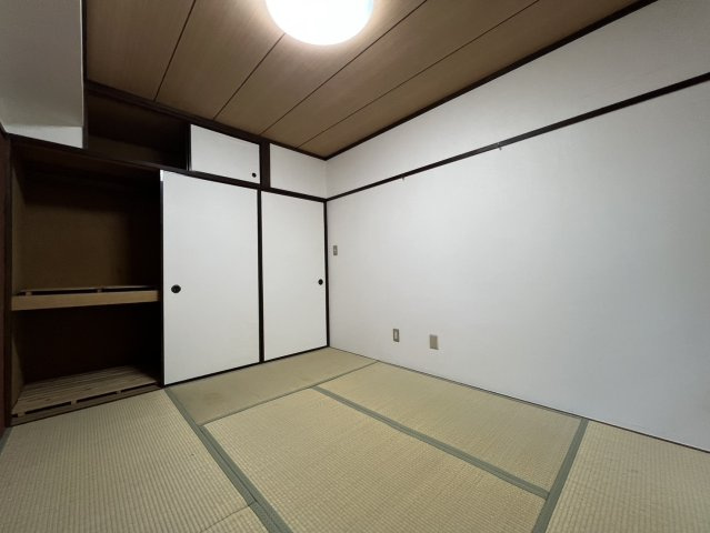◆柔らかい陽光が差し込む明るいお部屋を演出する設計。彩光の取れる窓が気持ちの良いお部屋を創り上げます。　