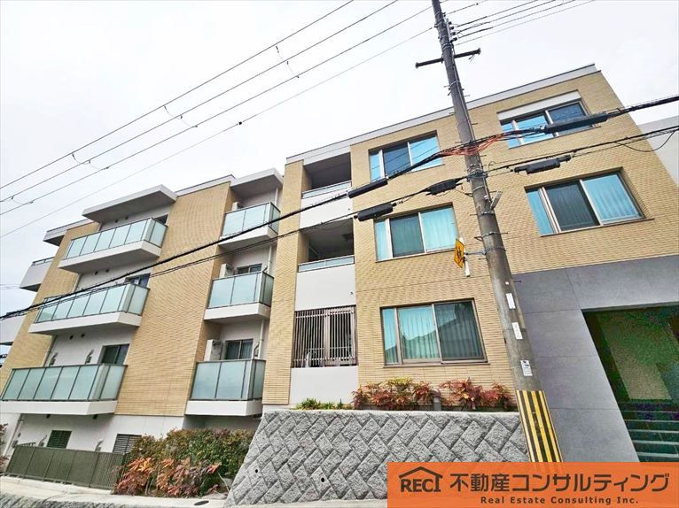 外観：328000621406