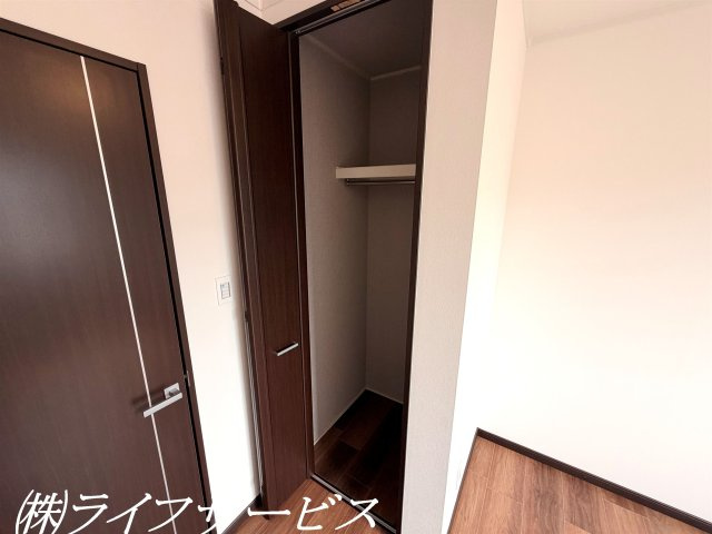 南側洋室4.5帖/クローゼット有