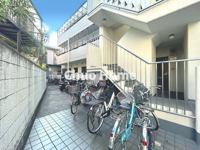 【自転車置き場】最新の空き状況や費用などの詳細は担当スタッフまでお問い合わせください。