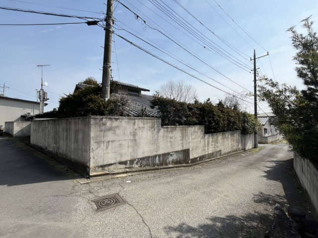 ■外観｜高い外壁は防犯面でも安心です！